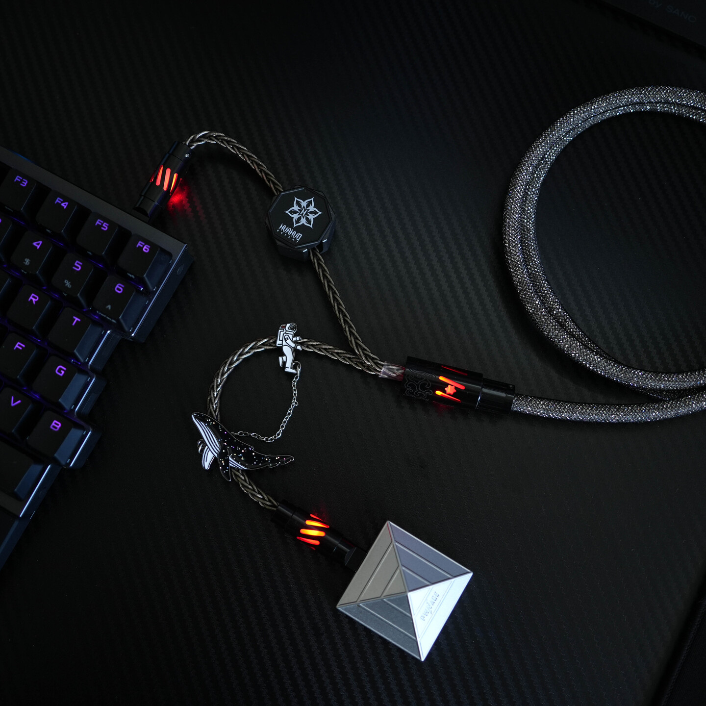 HUAHUO Esports Pro: кабель в с – обзор и цена Type C Detachable Cable Coiled Keyboard